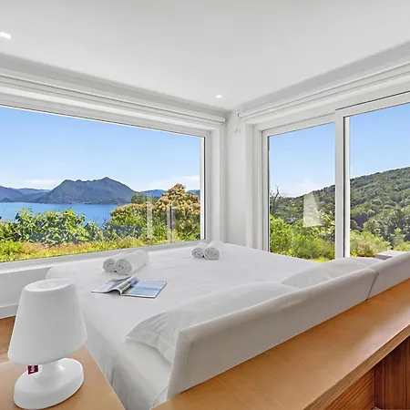 Villa Alessia - 4 Bed Villa With Lake Maggiore View *