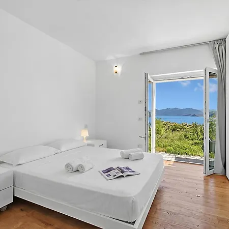 Villa Alessia - 4 Bed Villa With Lake Maggiore View Stresa