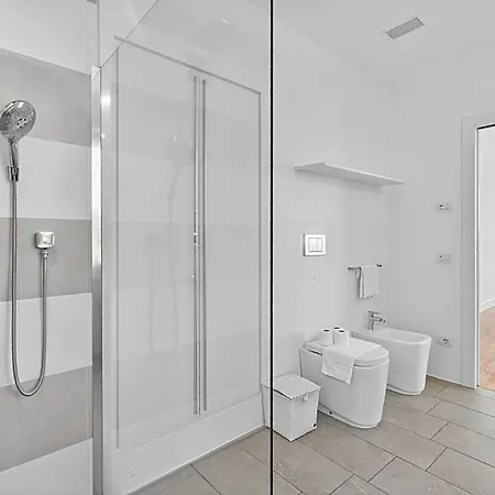 Villa Alessia - 4 Bed Villa With Lake Maggiore View * Stresa