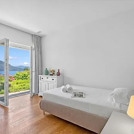 Villa Villa Alessia - 4 Bed Villa With Lake Maggiore View Stresa