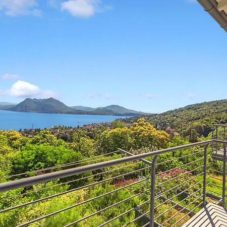 Villa Alessia - 4 Bed Villa With Lake Maggiore View Villa Stresa